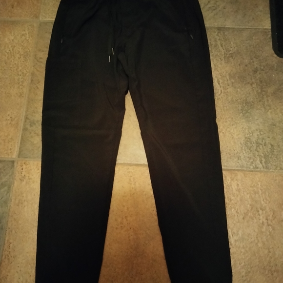 Mens all black jogger scrubs 2 full sets! - Picture 3 of 7